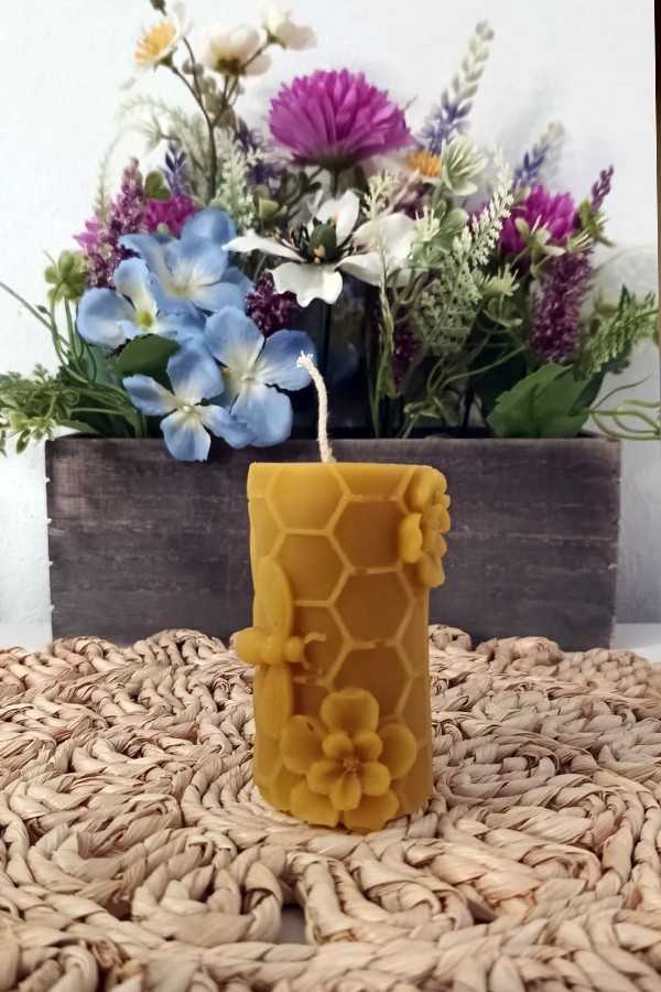 Lumânare albine si floricele 100gr