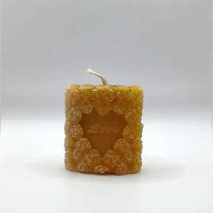 Lumânare formă trandafiri Love 110gr