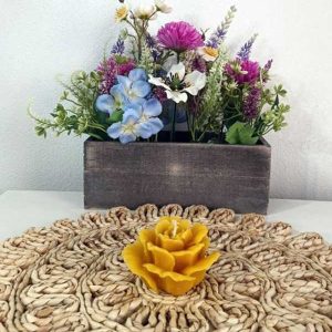 Lumânare naturală forma de floare 85gr